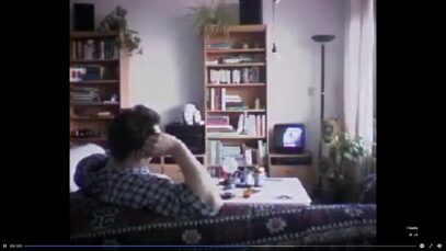 21 Year Old VLOG – Chilling & Watching Earth 2 on a 13″ SONY TRINITRON CRT (18th April 1999)